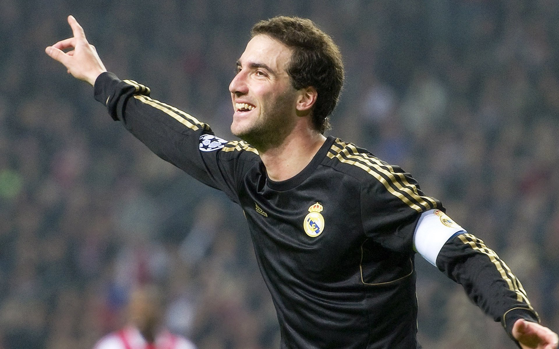 女子中距离自由泳德国逼近奖牌线，女子中长距离自由泳